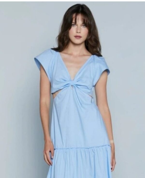 Vestido corto OKKEI M/M escote en V con nudo en el pecho más abertura en la cadera más volantes SOLO EN AZUL (Tallas Italianas)