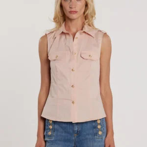 Camisa sin mangas GORA con broches, solapas y tapetas